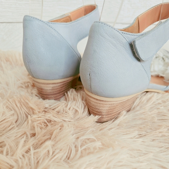 SUNDANCE | SKY BLUE LEATHER LOAFERS - NWOT - Picture 5 of 7